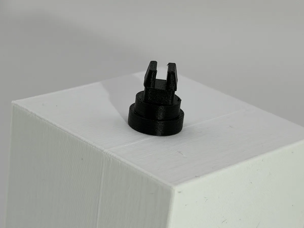 Renault Clio/Megane - Clip plage de Coffre