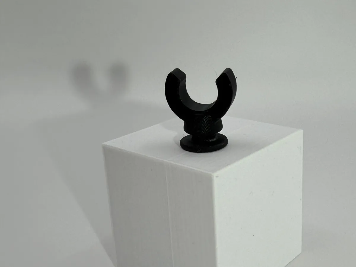 Clip Renforcé pour Plage Arrière Renault Twingo 3