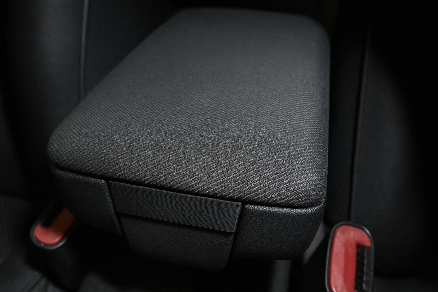 Bouton supérieur accoudoir Alfa Romeo 147